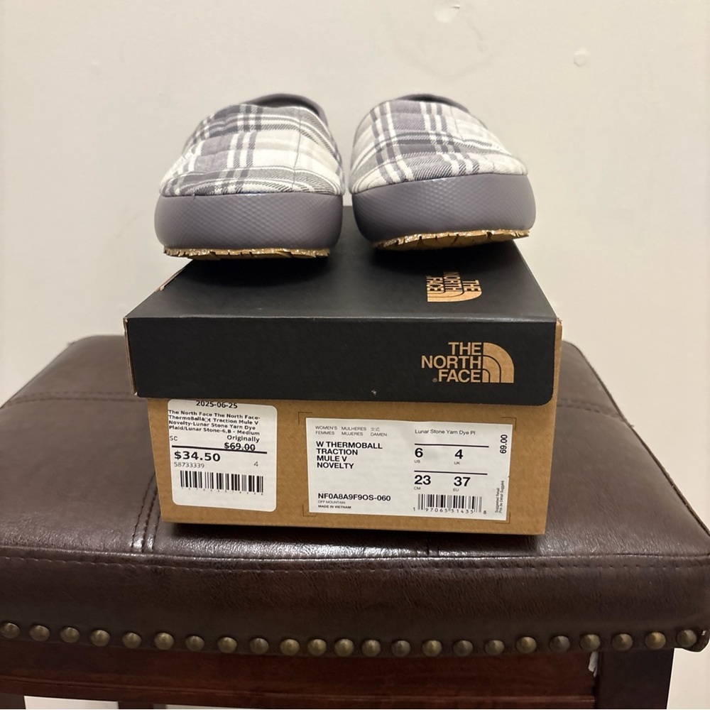 The North Face Gray and White Plaid Slippers
